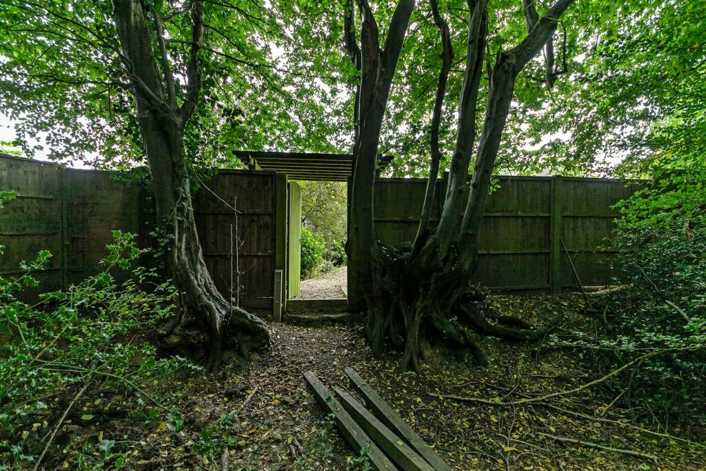 Additional image 23 of Bucknalls Drive, Bricket Wood, St. Albans