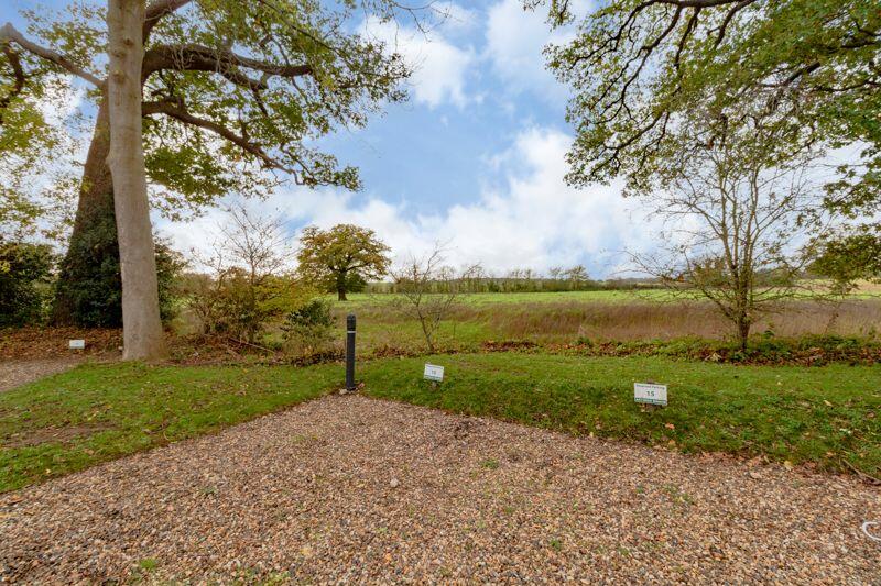 Additional image 16 of Astwick Manor, Coopers Green Lane