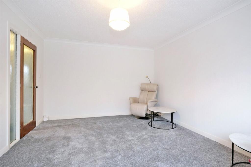 Additional image 4 of Flat A, 49 Kirk Brae, Cults, Aberdeen, AB15