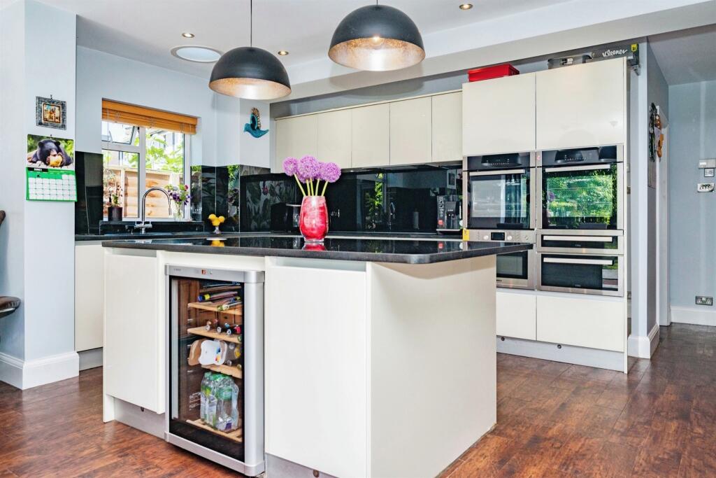 Additional image 5 of Selwyn Crescent, Hatfield