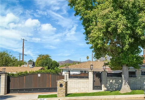 13447 Berg Street, Sylmar, CA 91342