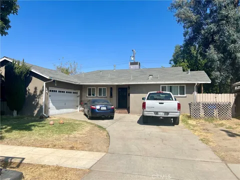 3001 E Willis Avenue, Fresno, CA 93726