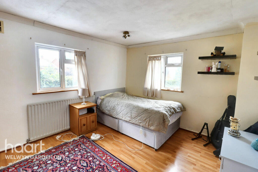 Additional image 10 of Pond Croft, Hatfield