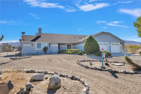 411 Calaveras Road, Pinon Hills, CA 92372