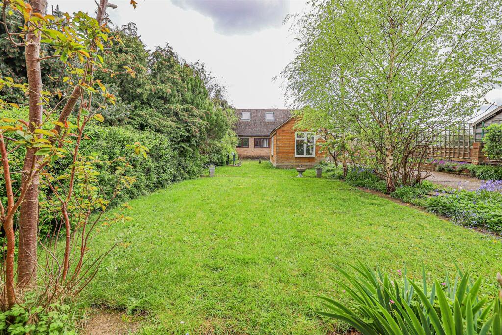 Additional image 37 of Collyer Road, London Colney, AL2