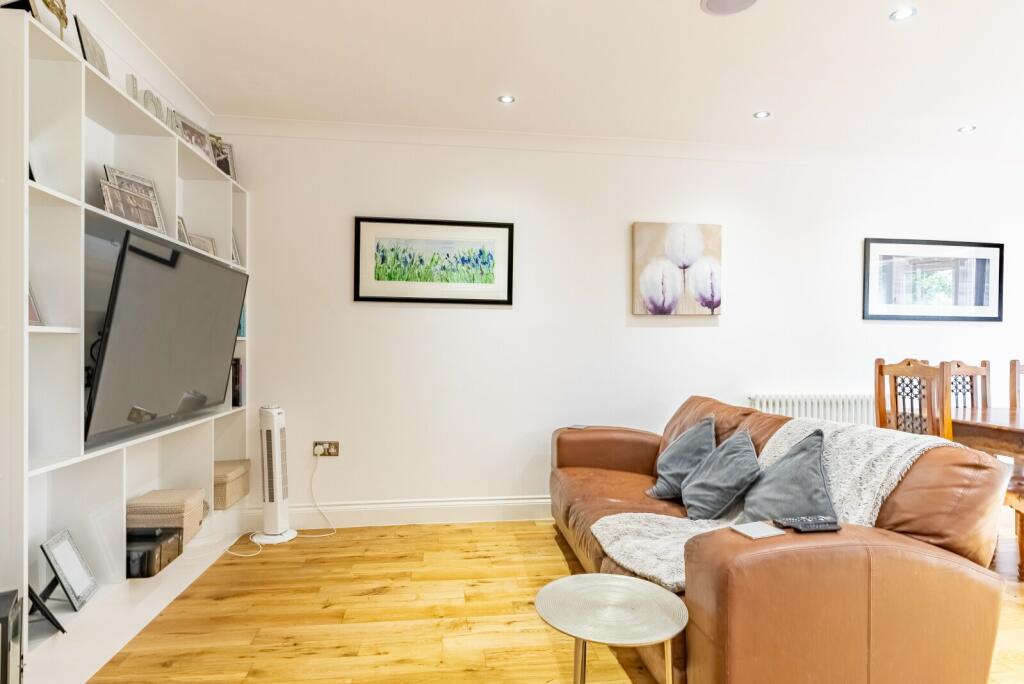 Additional image 7 of Mount Drive, Park Street, St. Albans, Hertfordshire, AL2