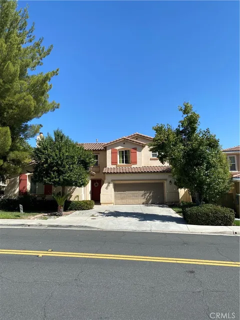 21 Plaza Valenza, Lake Elsinore, CA 92532