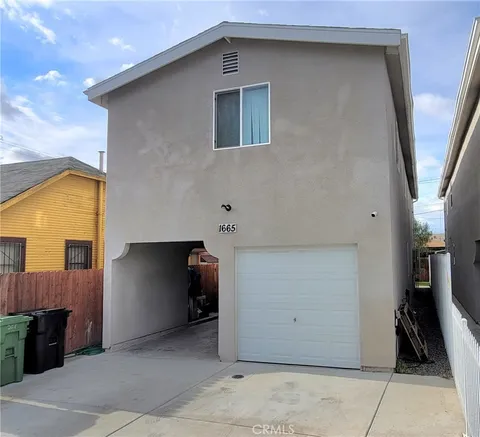 1665 E 84th Street, Los Angeles, CA 90001