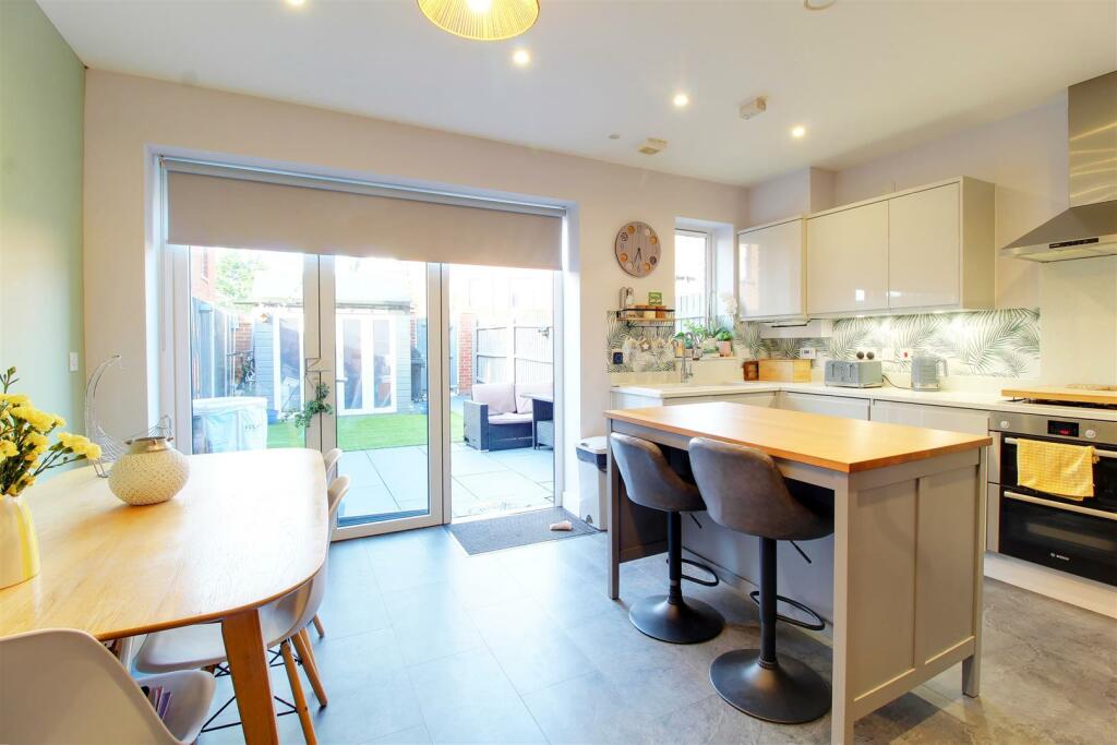 Additional image 17 of Green Close, Brookmans Park
