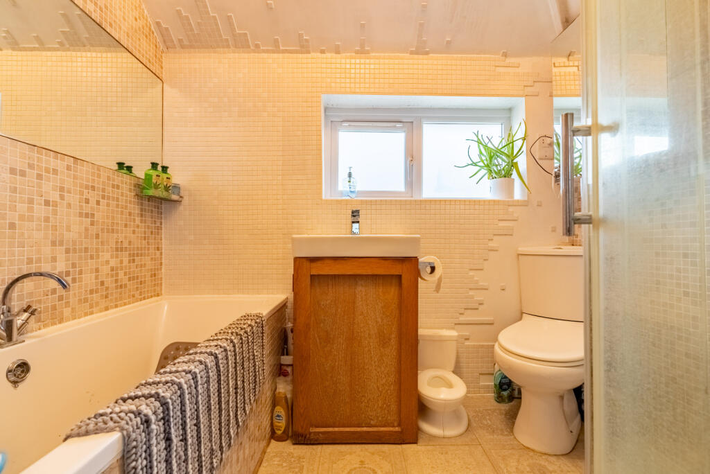 Additional image 10 of Penn Road, Park Street, St. Albans, Hertfordshire, AL2