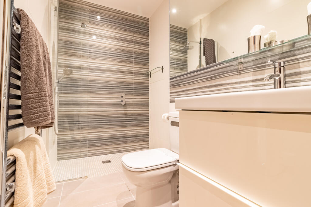 Additional image 6 of St. Peters Street, St. Albans, Hertfordshire, AL1