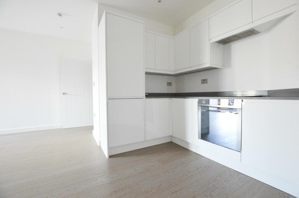 Additional image 3 of Ziggurat House, St Albans, AL1