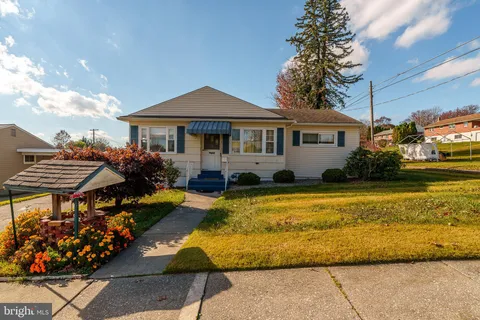 607 N 9th Avenue, Lebanon, PA 17046