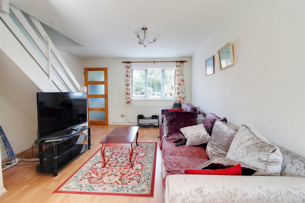 Additional image 2 of Vincenzo Close, Welham Green