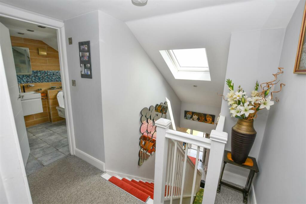 Additional image 14 of Dell Rise, Park Street, St. Albans