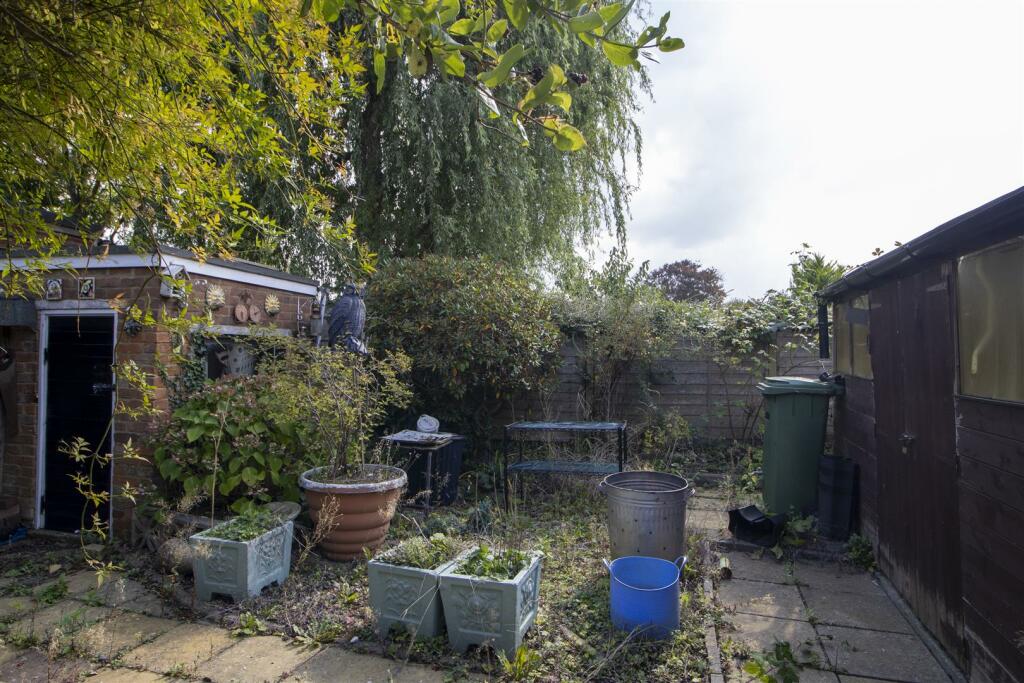 Additional image 18 of Pooleys Lane, Welham Green