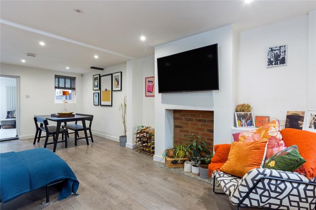 Additional image 20 of Coldharbour Lane, Harpenden, Hertfordshire, AL5