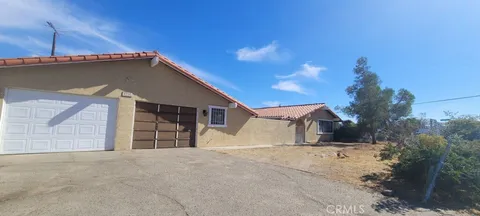 8295 E Avenue, Hesperia, CA 92345