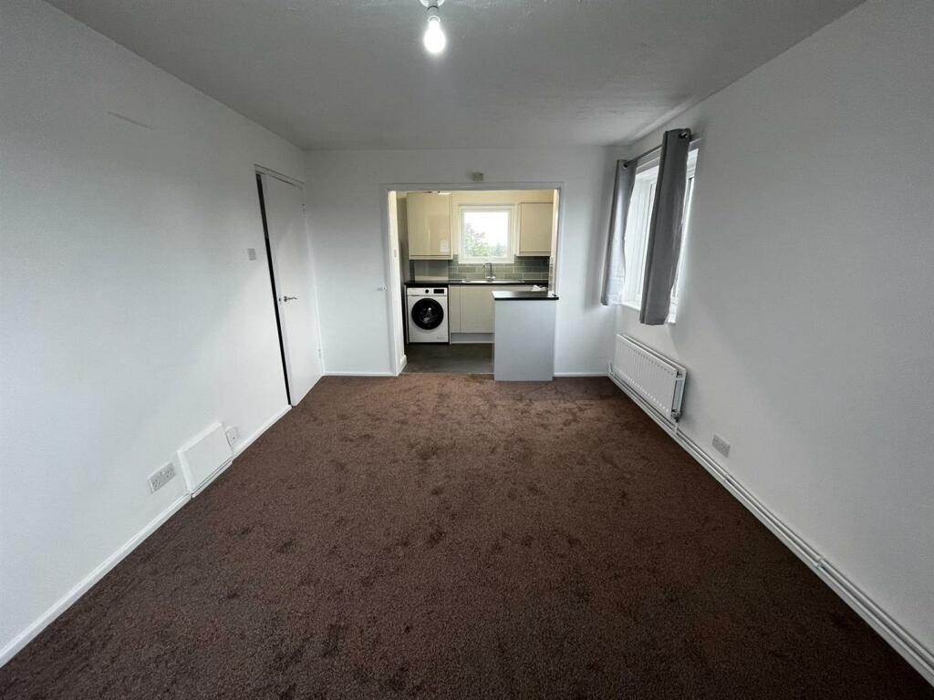 Additional image 8 of Broomfield Court, The Common, Hatfield