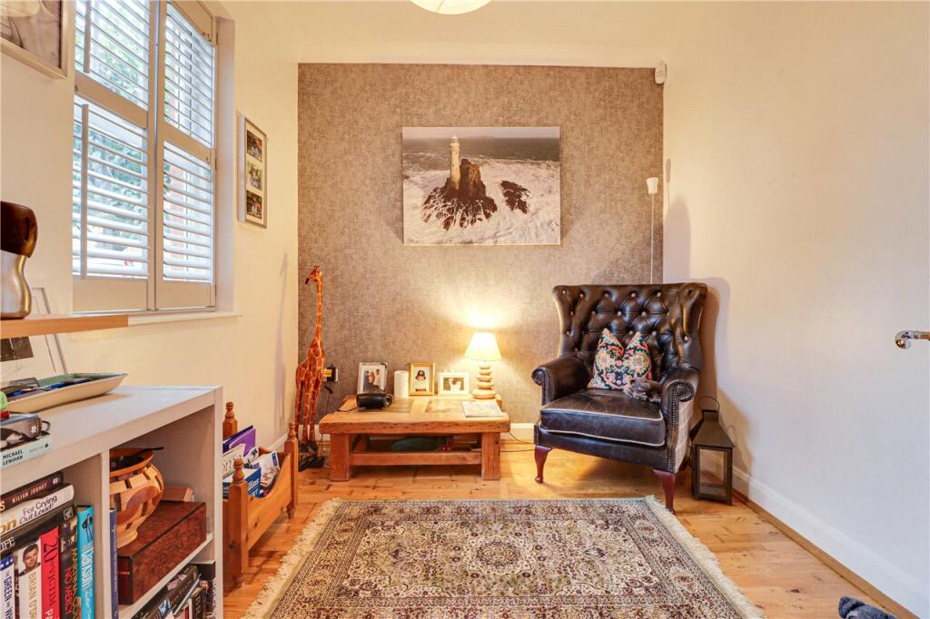 Additional image 9 of Hilltop Walk, Harpenden, Hertfordshire, AL5