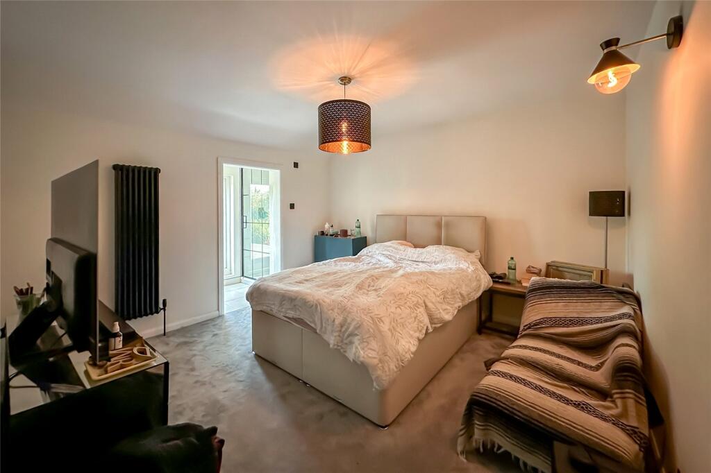 Additional image 7 of Radlett Road, Frogmore, St. Albans, Hertfordshire, AL2