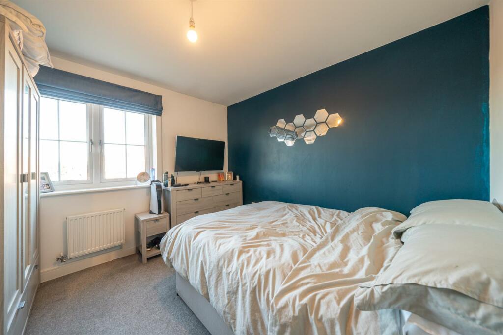 Additional image 13 of Kestrel Way, St. Albans