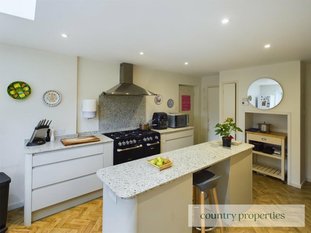 Additional image 3 of Knightsfield, Welwyn Garden City, AL8