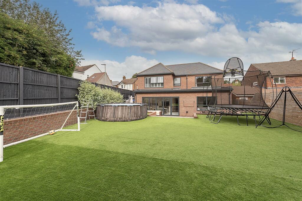 Additional image 11 of Ox Lane, Harpenden