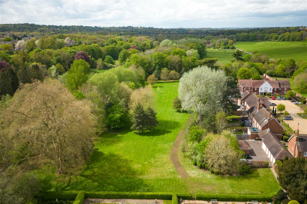 Additional image 7 of Tewin Water House, Digswell, Hertfordshire