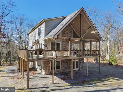 Primary image of 827 Old Stage Road, Albrightsville, PA 18210