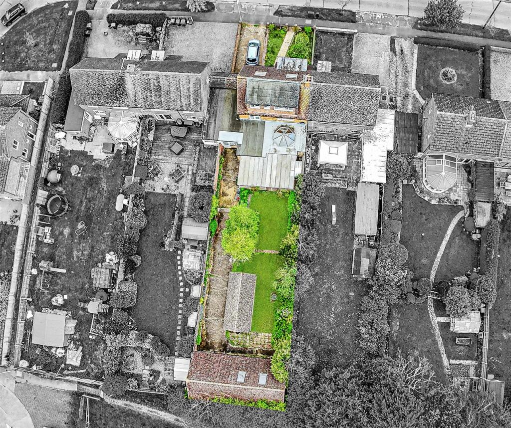 Additional image 47 of Collyer Road, London Colney, AL2