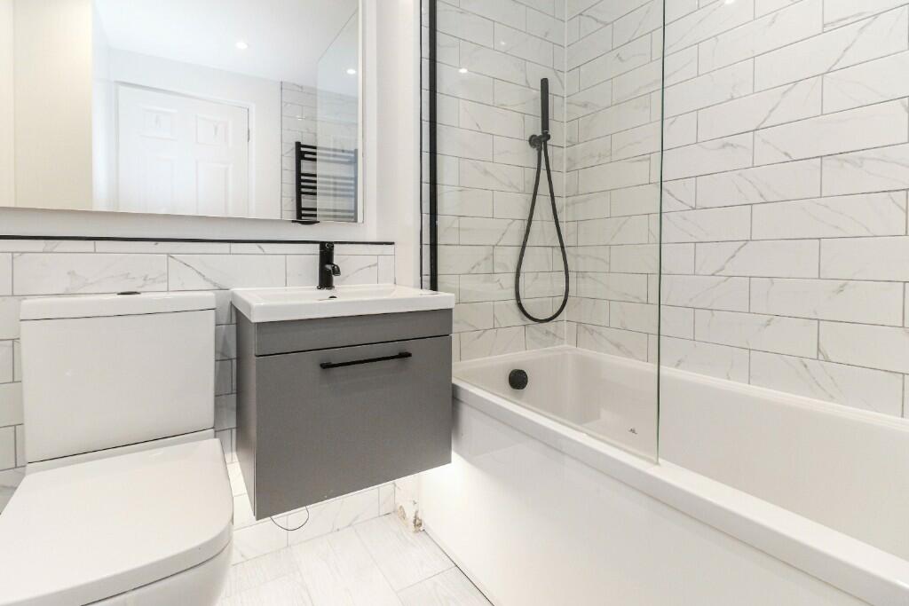 Additional image 4 of Christchurch Close, St. Albans, Hertfordshire, AL3