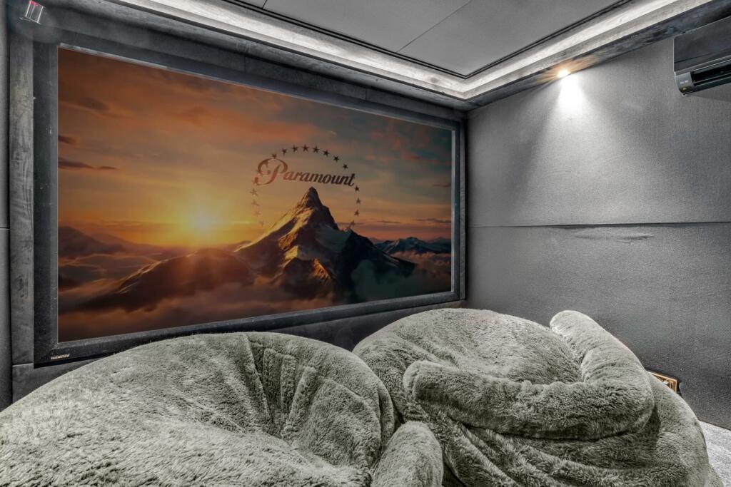 Additional image 2 of Broomhills, Welwyn Garden City, Hertfordshire, AL7