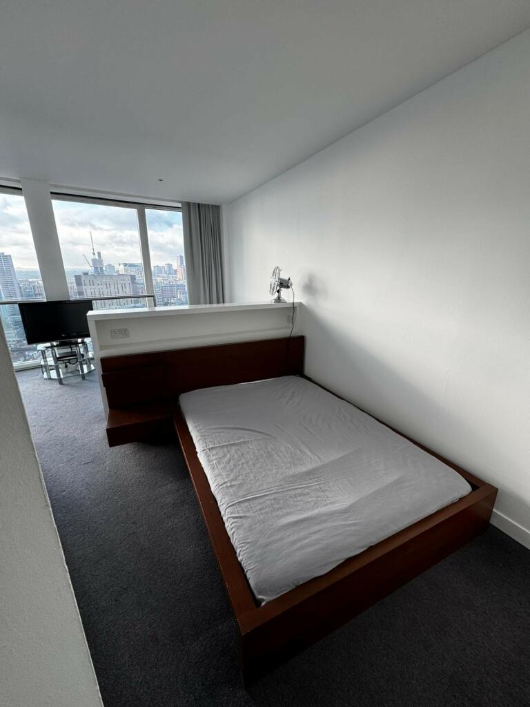 Additional image 6 of Apartment 1711, The Rotunda, 150 New Street, Birmingham B2 4PG