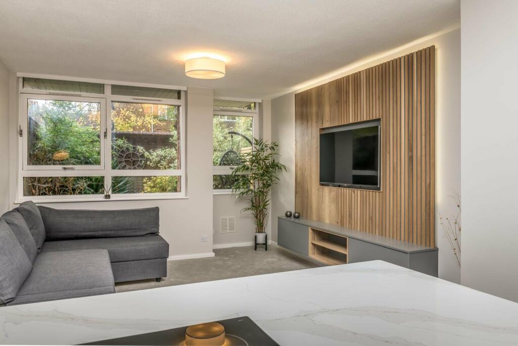 Additional image 3 of Potential to convert to a two bedroom apartment