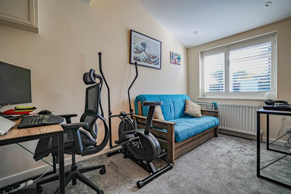 Additional image 21 of Broadstone Road, Harpenden, AL5