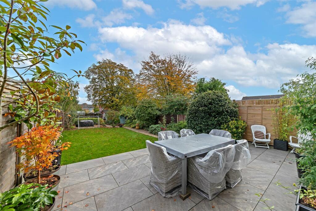 Additional image 24 of Longacres, St. Albans