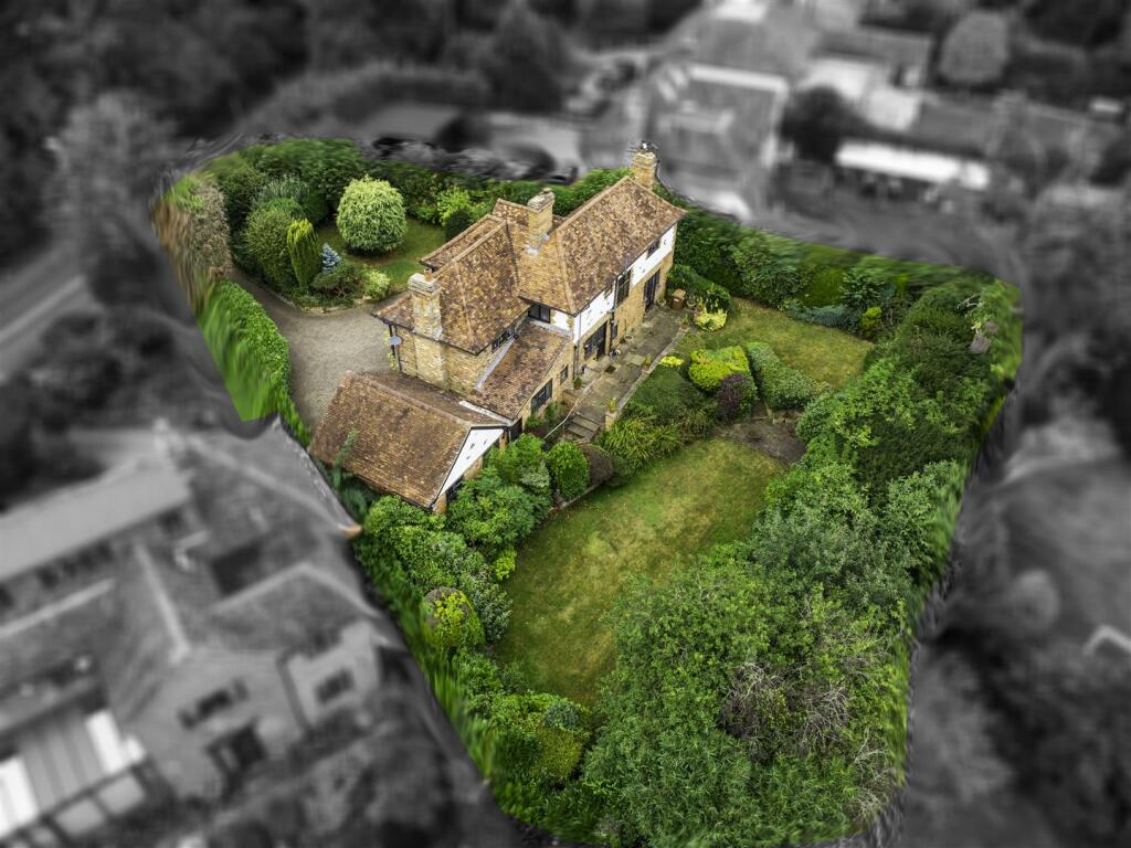 Additional image 18 of Great North Road, Brookmans Park