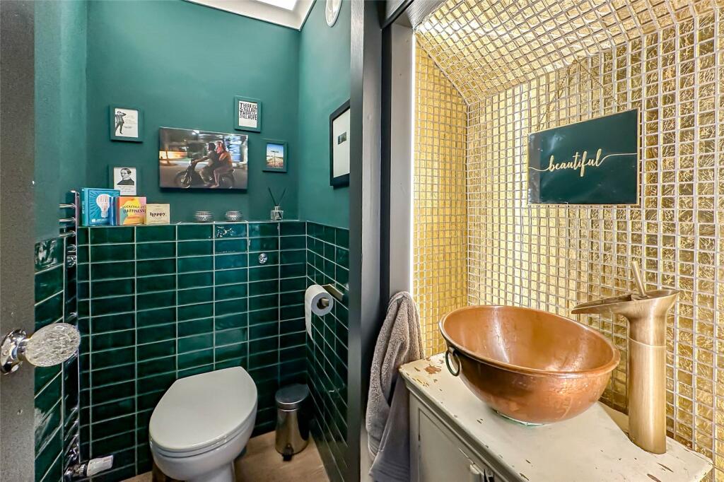 Additional image 21 of Tippendell Lane, St. Albans, Hertfordshire, AL2