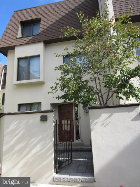 100 Llanalew Road Unit 9-B, Haverford, PA 19041