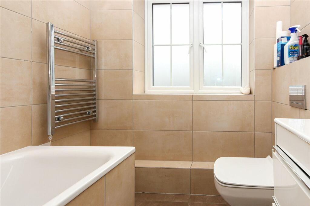 Additional image 9 of Crescent Gardens, St. Albans, Hertfordshire, AL4