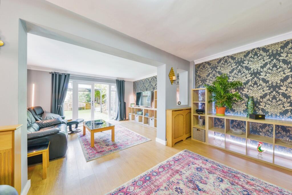 Additional image 12 of Broomleys, St. Albans, AL4