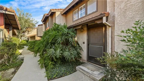 185 S Hollenbeck Avenue, Covina, CA 91723