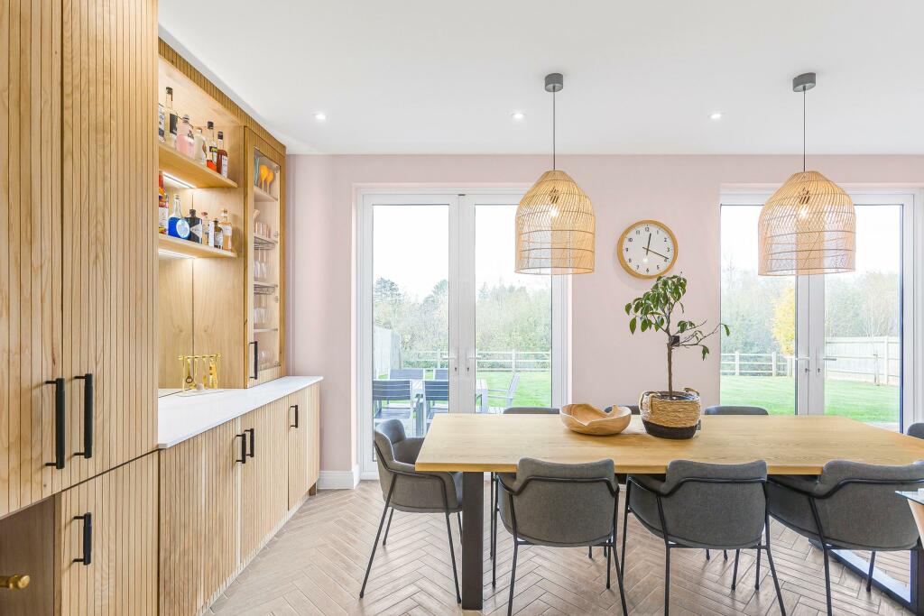 Additional image 7 of Lake View, Frogmore, AL2