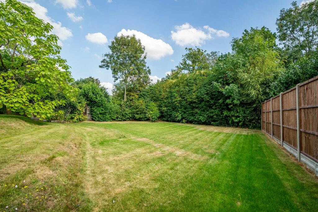 Additional image 23 of Watling Street, Park Street, St. Albans, Hertfordshire, AL2