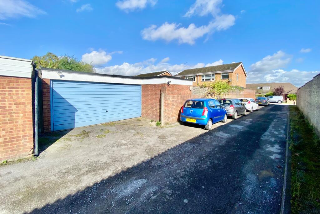 Additional image 8 of Ringway Road, Park Street, St. Albans, Hertfordshire, AL2