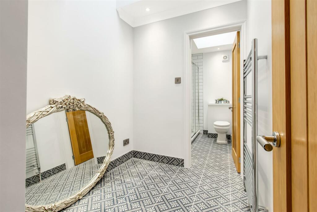 Additional image 15 of Ramsey Close, Brookmans Park, Herts