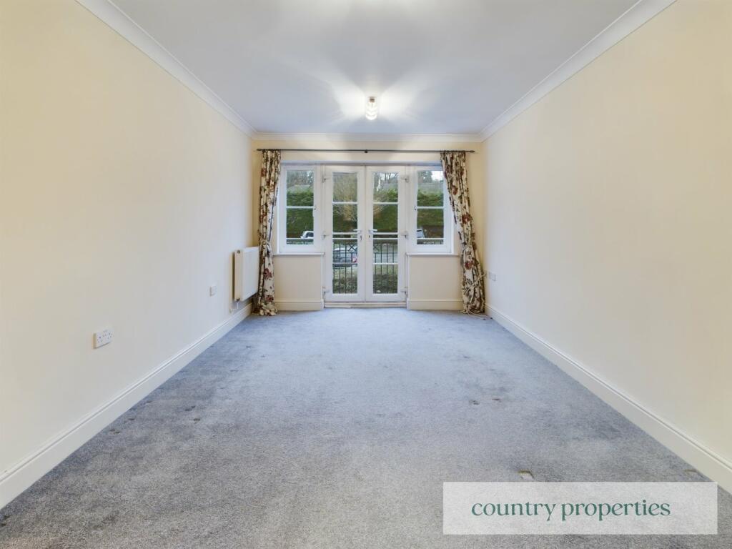 Additional image 14 of Oaklands Court, WELWYN, AL6