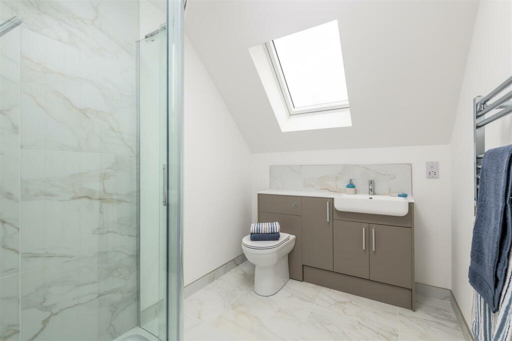 Additional image 36 of Sandridgebury Lane, St. Albans