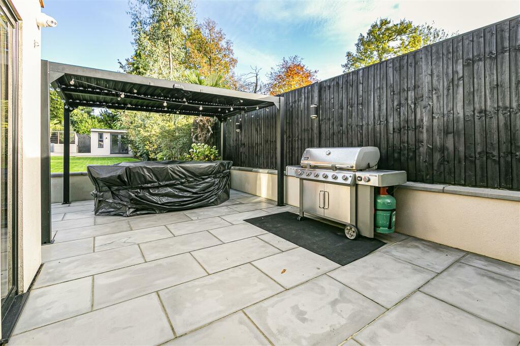 Additional image 29 of Pine Grove, Brookmans Park, Hatfield